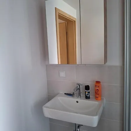 Schöne Vollausgestattete Monteurs- Gästewohnung Nähe Raffinerie Leuna Und Geiseltalsee Für 2 Personen 7