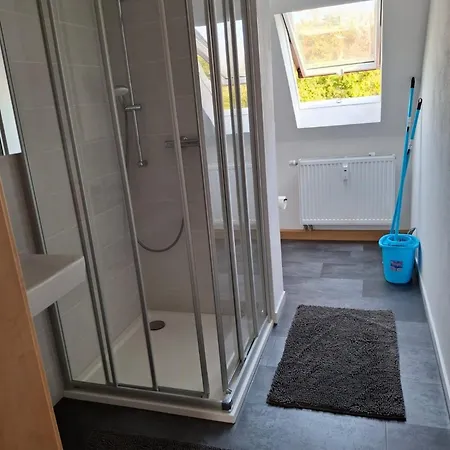 Schoene Vollausgestattete Monteurs- Gaestewohnung Naehe Raffinerie Leuna Und Geiseltalsee 0307 Braunsbedra