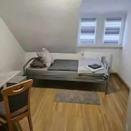 Schöne Vollausgestattete Monteurs- Gästewohnung Nähe Raffinerie Leuna Und Geiseltalsee Für 2 Personen 7 * Braunsbedra